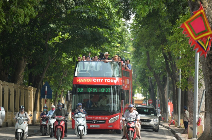 Nghỉ lễ 30/4 - 1/5: Miễn phí xe buýt 2 tầng tham quan Thủ đô Hà Nội